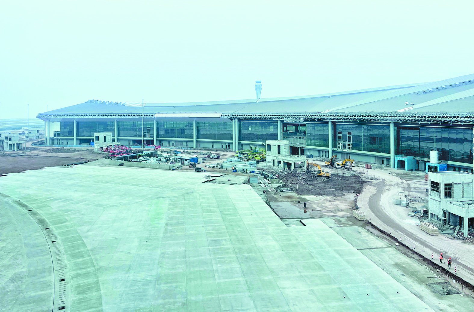 春節(jié)臨近不松勁，近700名建設(shè)者加緊施工